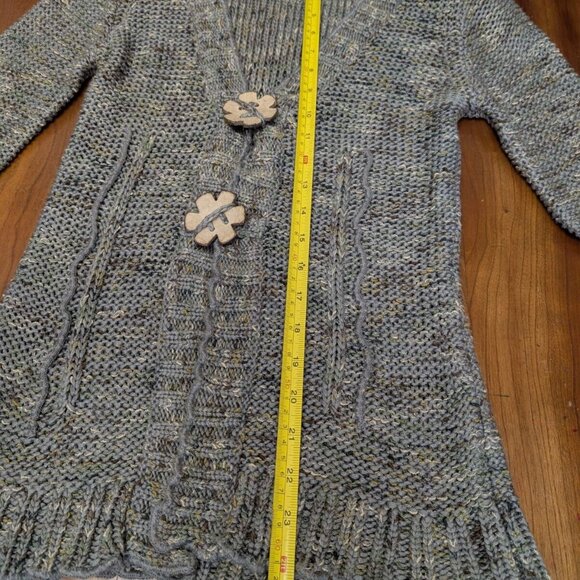 BCBG Maxazria Women's Med 2-Big Floral Button Green Loose Knit Cardigan Acrylic - Picture 11 of 16